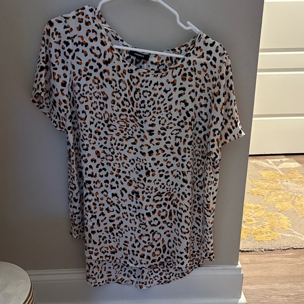 Premise Leopard Print Short Sleeve Top